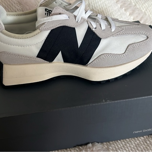 New - Picture 3 of 6